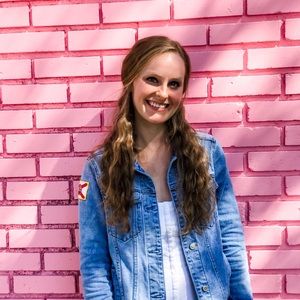 Meet your Posher, Alexis